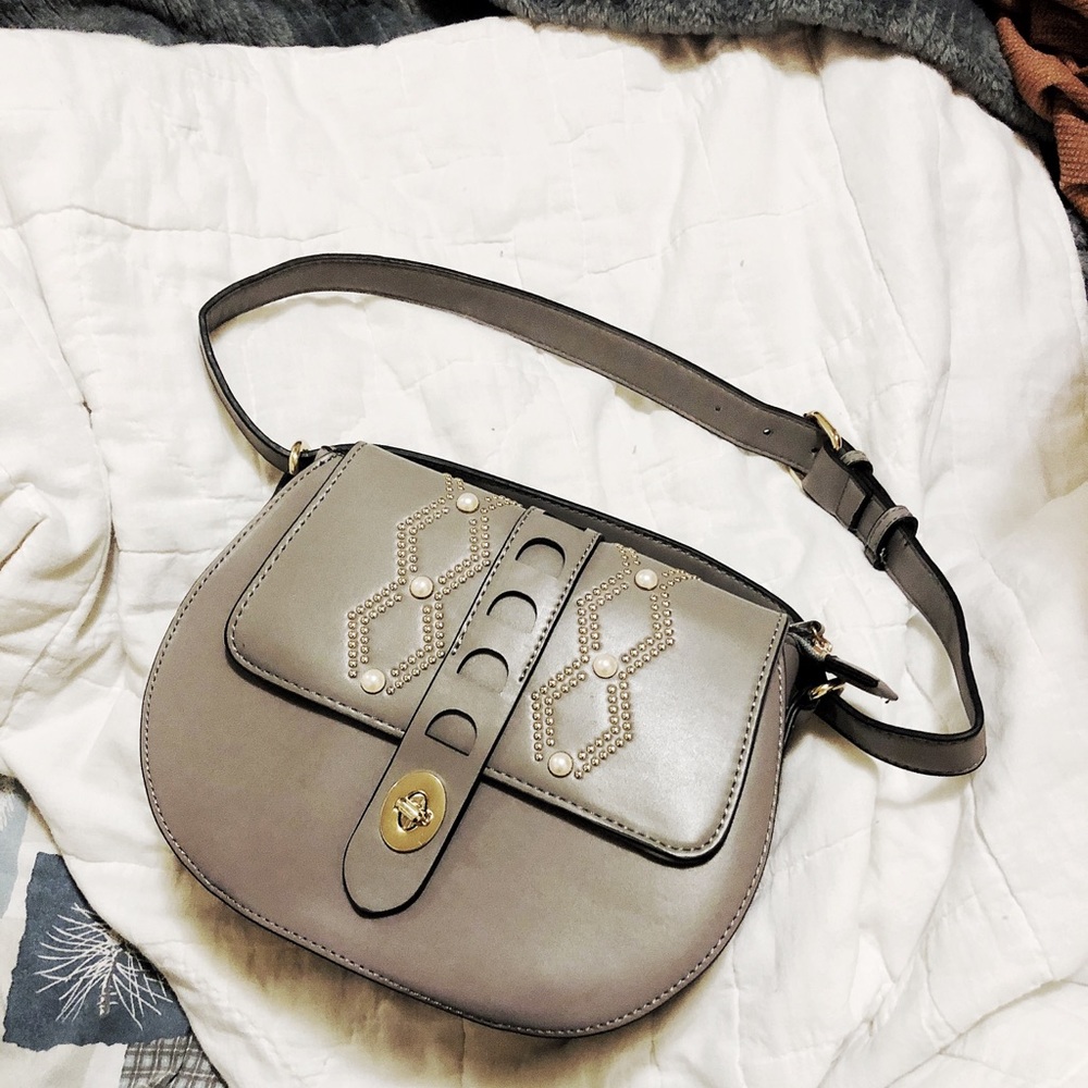 Gray handbag with pearls 💕